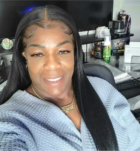 Customer photo review of Hold Me Down™ Adhesive SPORT Large (Ain’t No Other™)