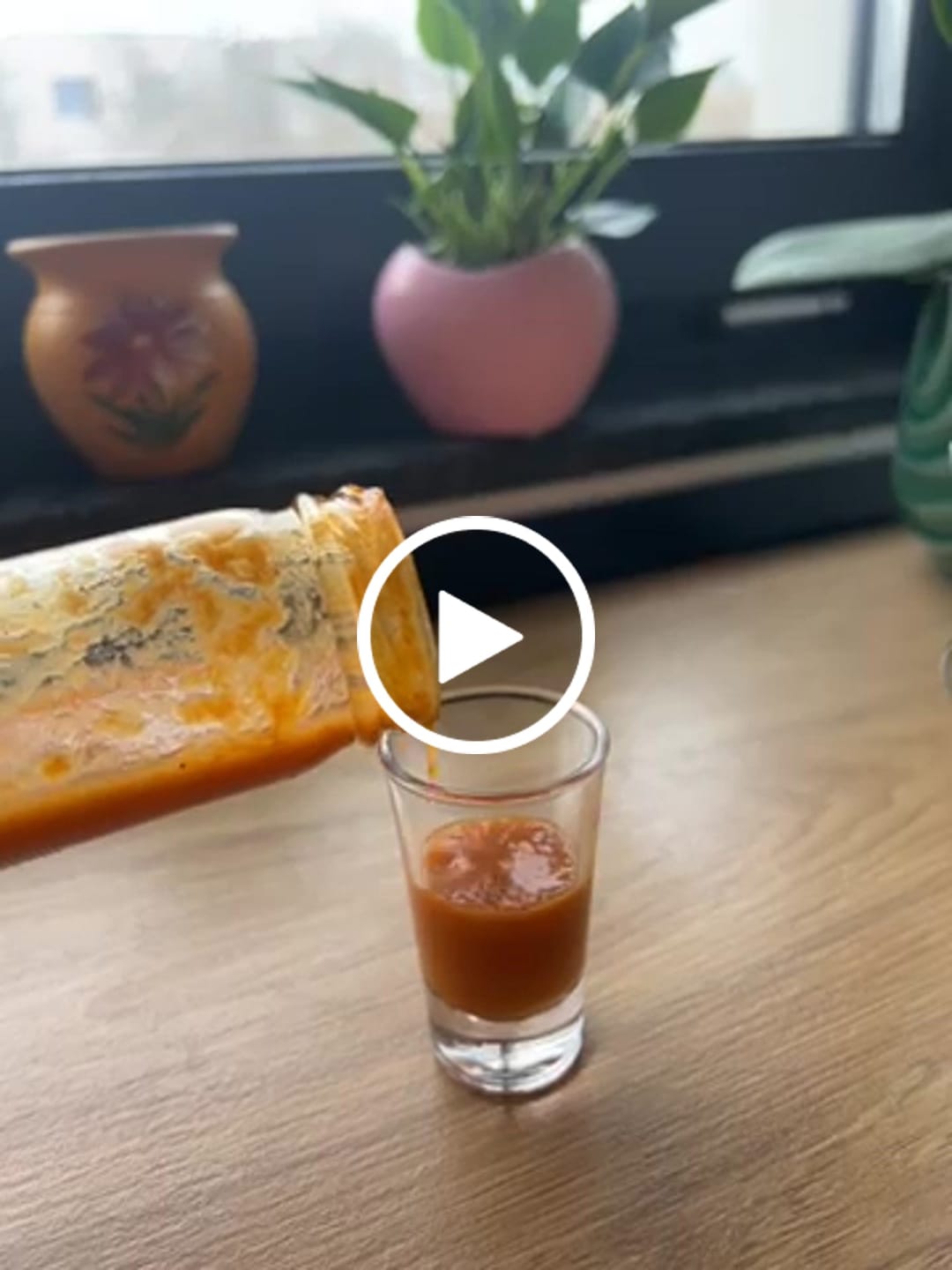 Customer video review of Nectar de Căpșuni cu Cătină și Miere -  500ml