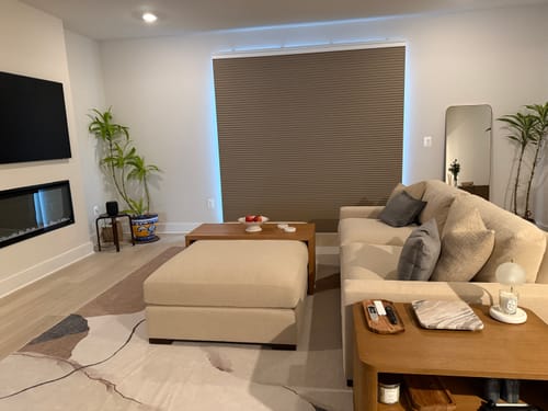 Customer photo review of SmartWings Motorized Blackout And Light Filtering Day/Night Cellular Shades Nowa