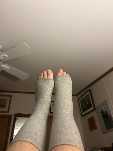 Customer photo review of Premium Anti-Fatigue Bamboo Footsleeves