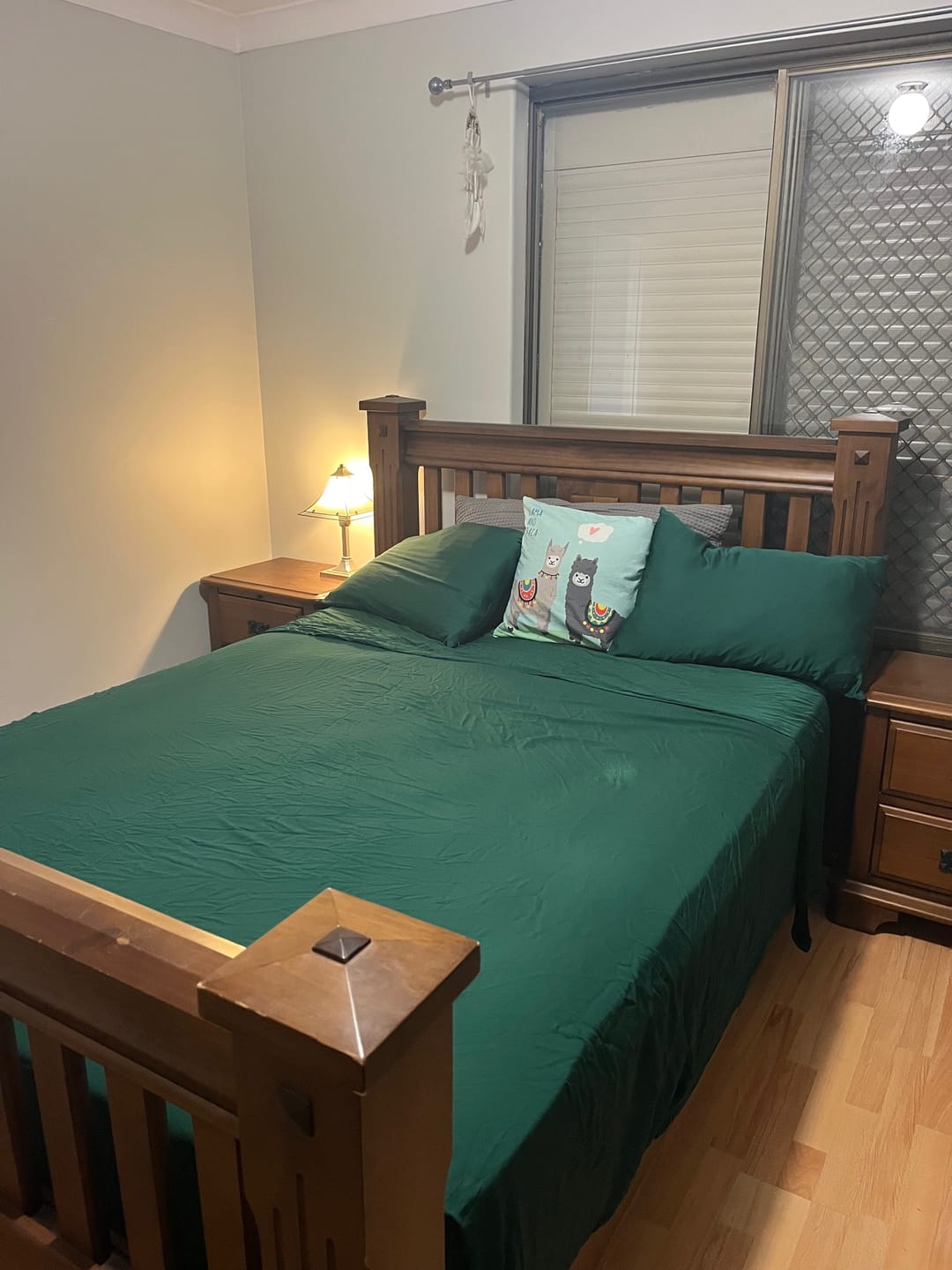 Customer photo review of Muscle Mat Easy-Make Luxury Bed Sheet Set