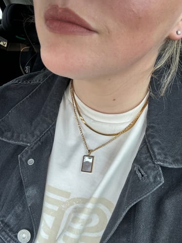 Customer photo review of Snake Chain Choker