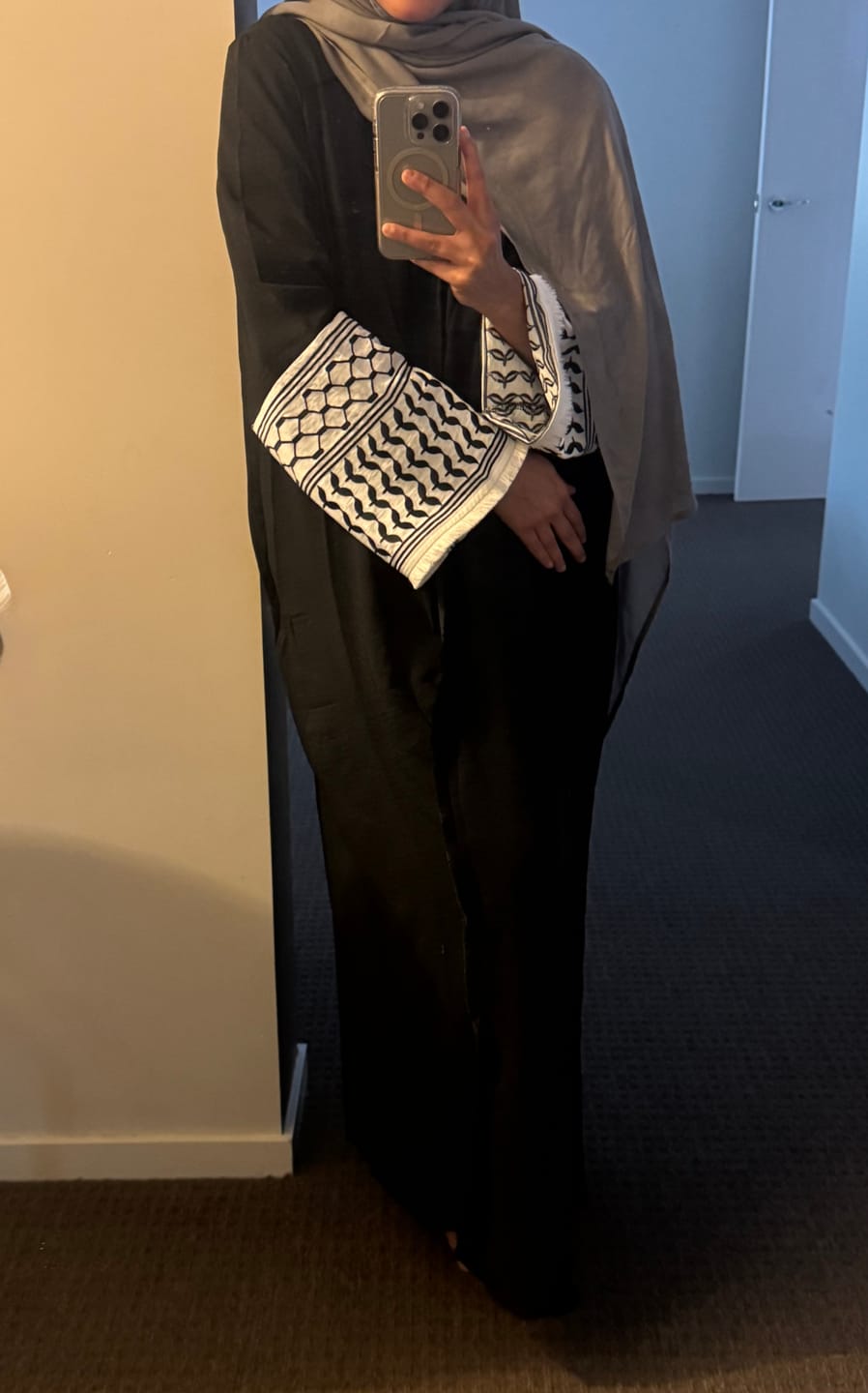 Customer photo review of Keffiyeh Abaya - Black