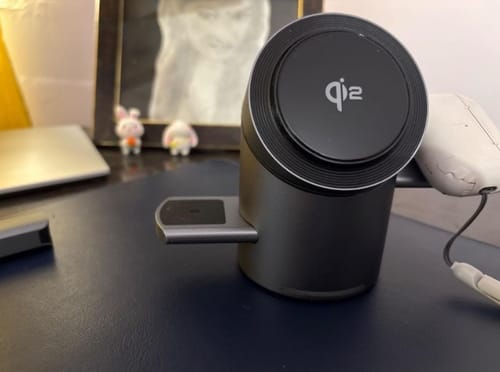 Customer photo review of Halo MagSafe 3 in 1 Wireless Charging Station Qi2