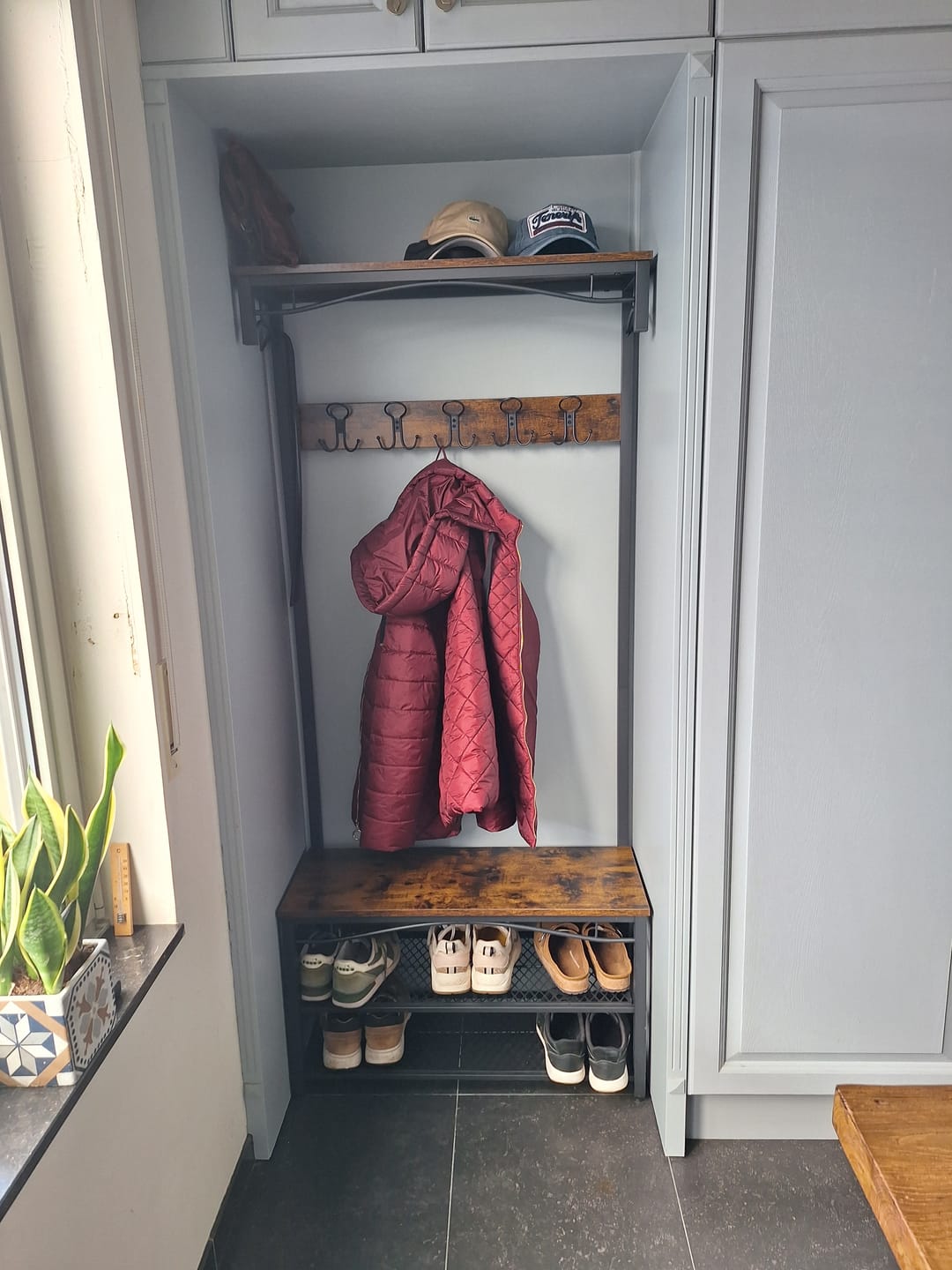 Customer photo review of Garderoberek Industrieel Design | Houtlook en Staal | 80x30x179cm