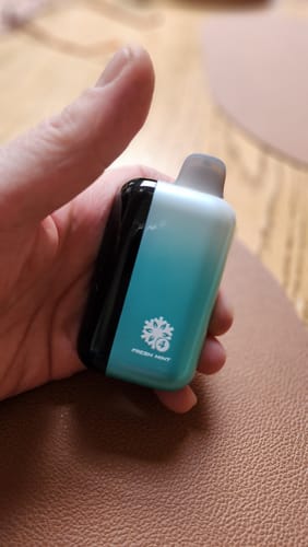 Customer photo review of SMOK Spaceman - SP40000 - 40000 Bouffées - 2% de nicotine - Puff Jetable / Vape Disposable