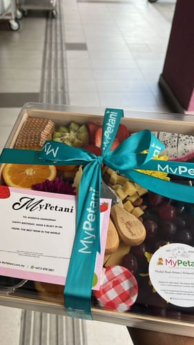 Customer photo review of Super Cheese Fruit Platter (Available in S, M & L size)