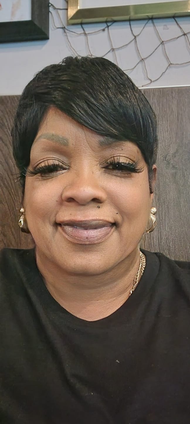 Customer photo review of Outre Wigpop Full Wig - LACEY