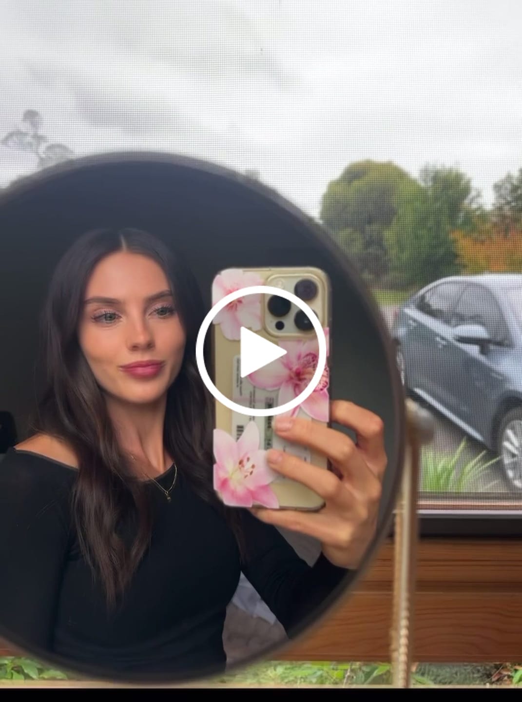 Customer video review of 18 Inch Tape Hair Extensions