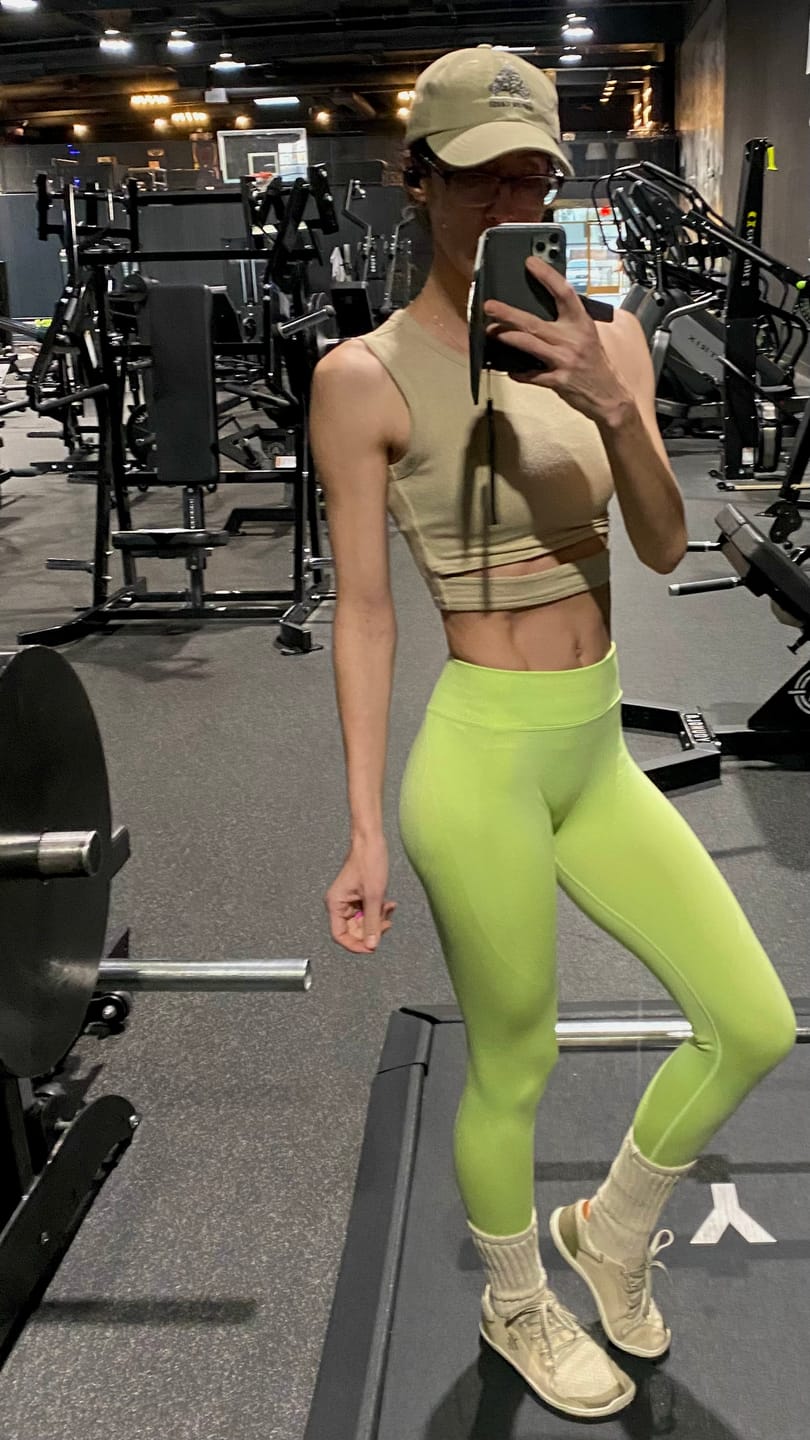 Customer photo review of W252 Curve hourglass Leggings
