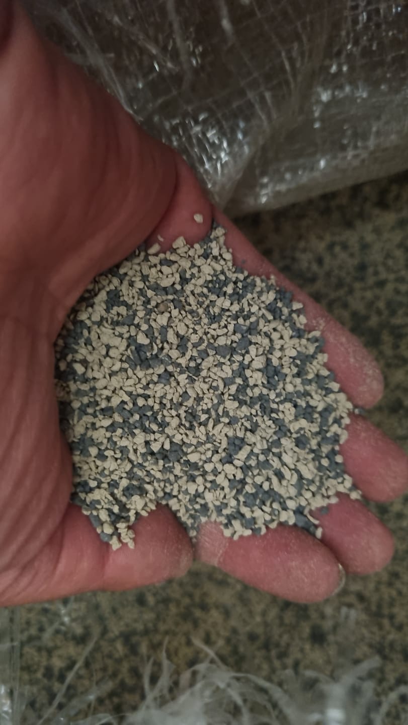 Customer photo review of Arena Minino 16kg - Carbón Activado [Nueva]