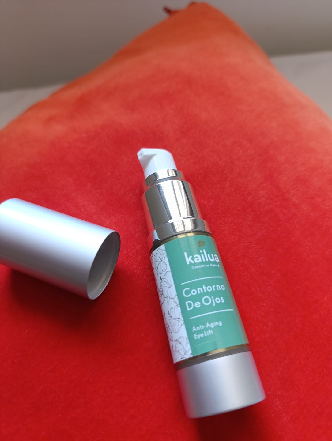 Customer photo review of Contorno De Ojos