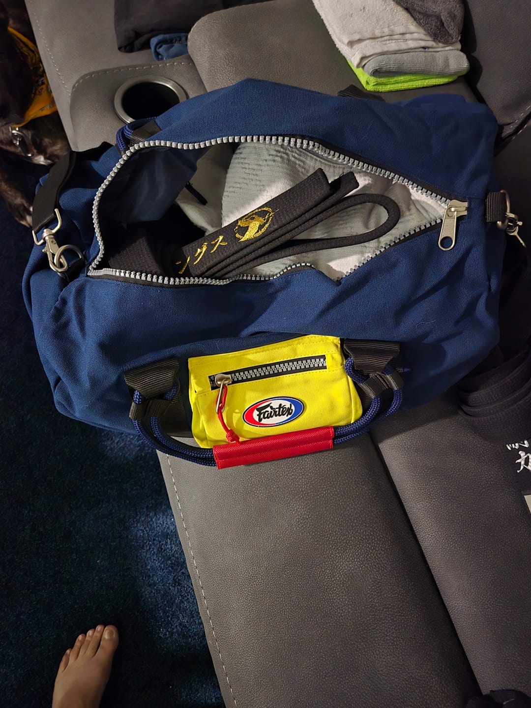 Customer photo review of Fairtex BAG17 3-Tone Barrel Bag - Coastal Fusion