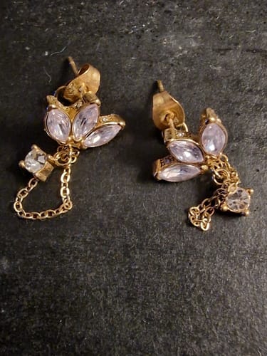Customer photo review of Limitless Sky Lotus Ohrstecker 14K Vergoldet