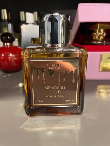 Customer photo review of SUPERZ BUDAPEST - MEMORIES GOLD