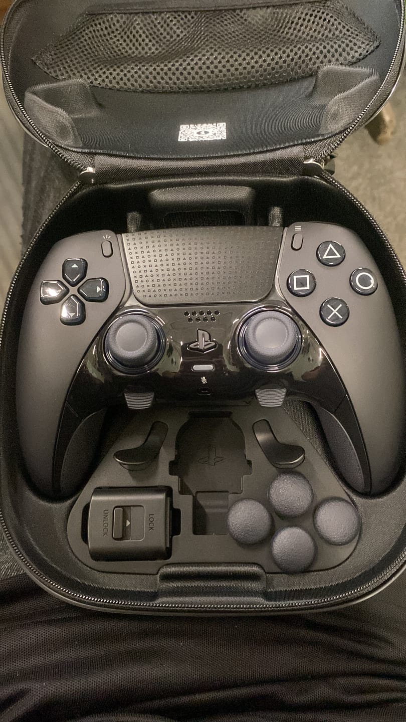 Customer photo review of PlayStation 5 (PS5) DualSense Edge Wireless Controller - Midnight Black