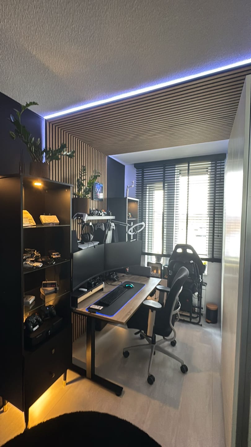 Customer photo review of Wandpaneel 280cm - Standaard - Licht eiken met zwart vilt