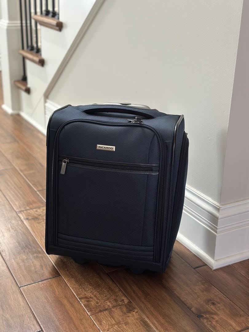 Customer photo review of Avalon Small Carry-On