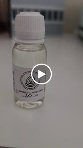 Customer video review of Fragancia BAMBÚ & FLOR DE CEREZO