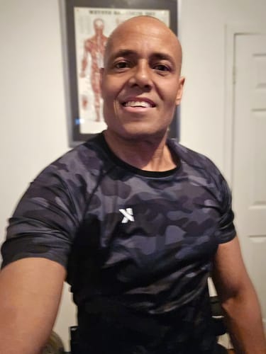 Customer photo review of Men's Sauna Shirt 2-pack Black & Camo Gray