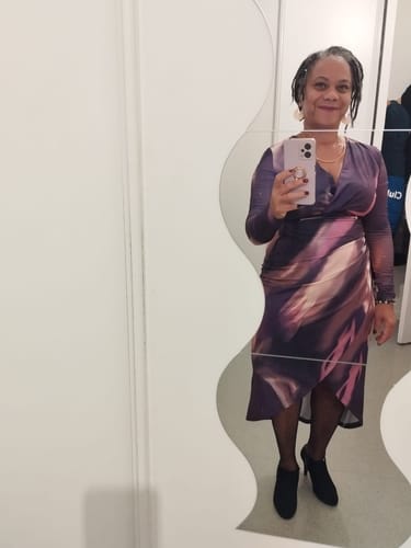 Customer photo review of Kleid mit V -Nacken und Schlitz