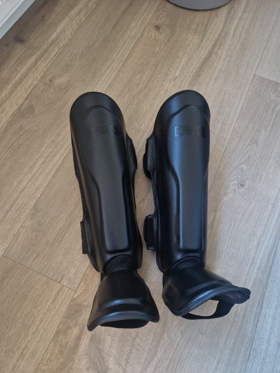 Customer photo review of Caged Scheenbeschermers 'X' Series - Zwart/Zwart