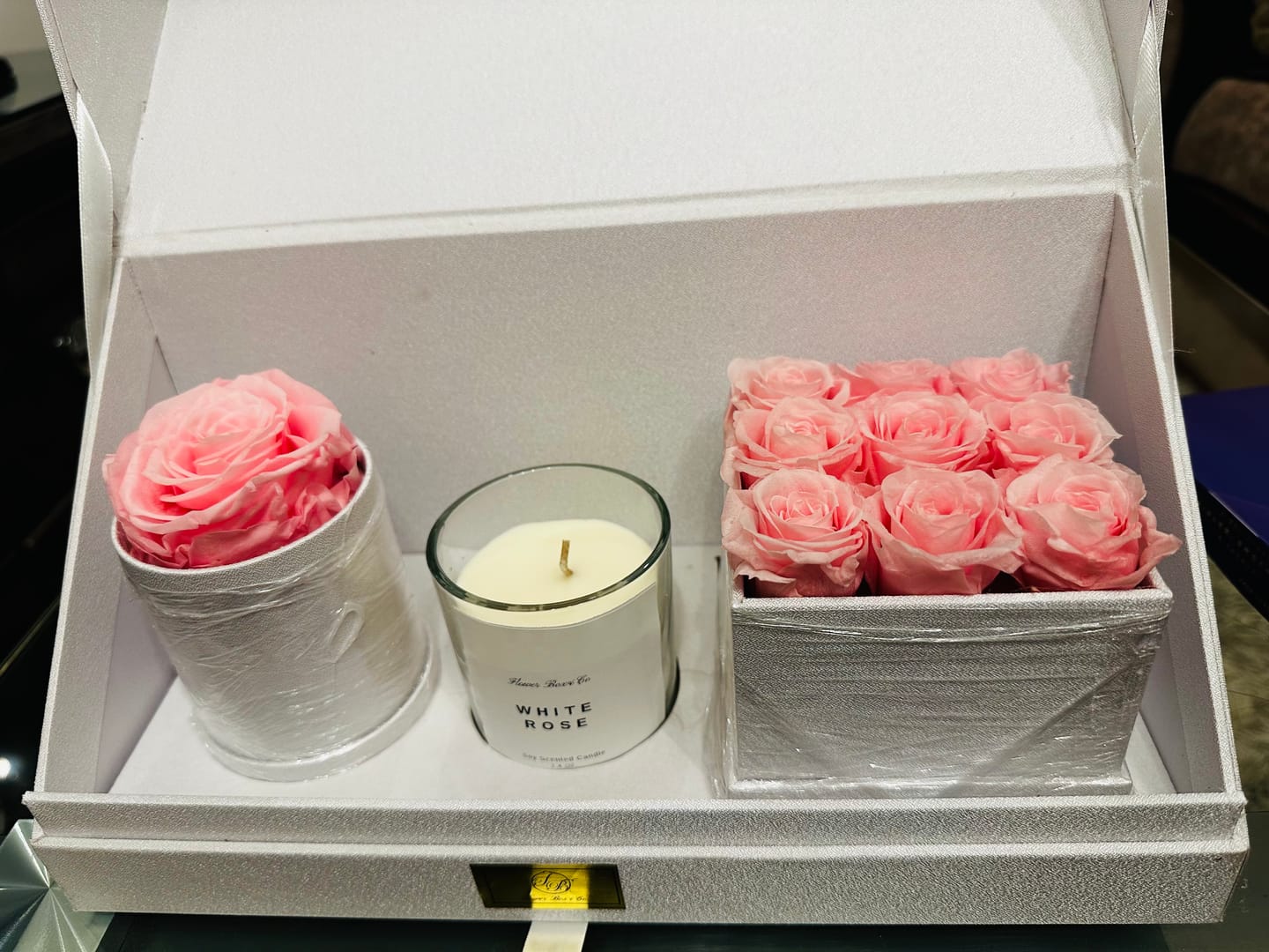 Customer photo review of Eternal Rose Gift Set