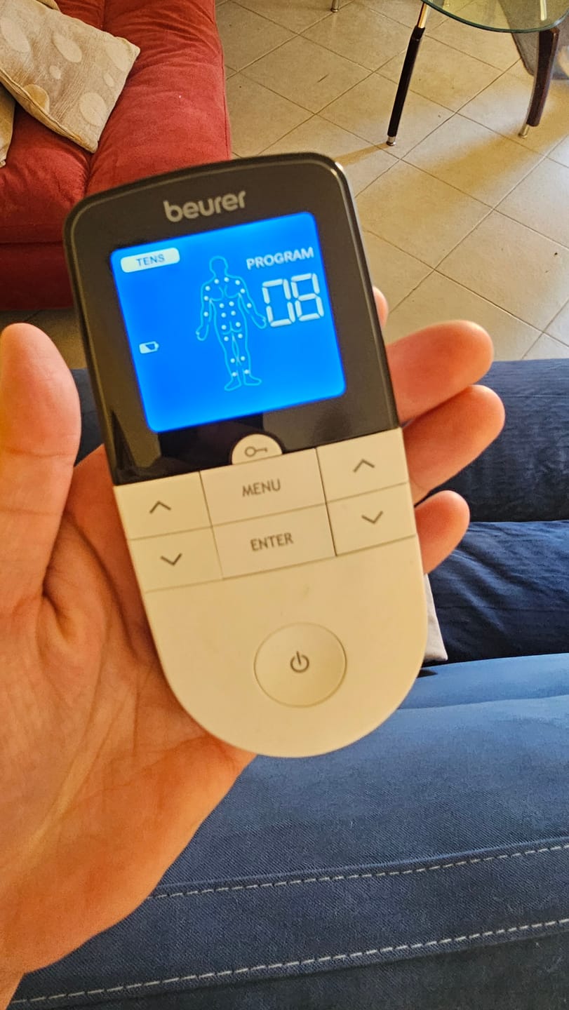 Customer photo review of Electroestimulador de 2 canales TENS/EMS con 3 funciones en 1 con electrodos y parches incluidos - EM49 Marca beurer