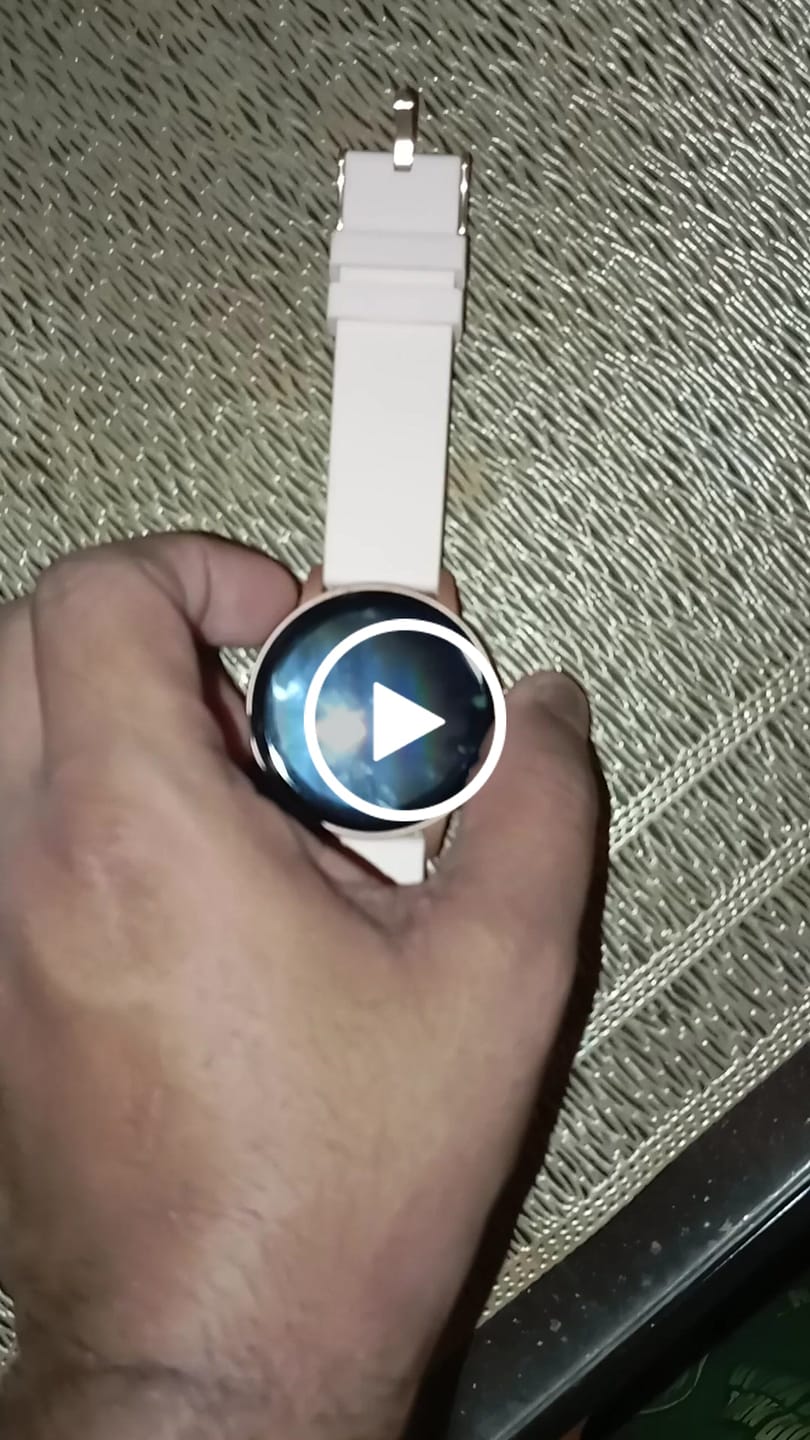 Customer video review of Valentina Smartwatch