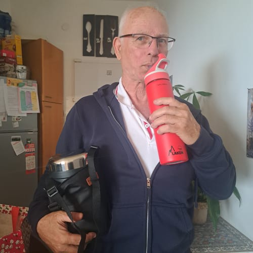 Customer photo review of בקבוק שתיה לאקן תרמו סאמיט ספורט עם פקק קשית 750 מ"ל - כתום