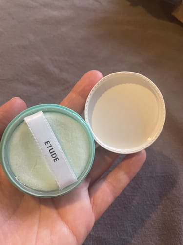 Customer photo review of Zero Sebum Drying Powder