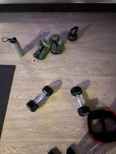 Customer photo review of FAIRTEX F-DAY LIMITED EDITION GLOVES - BGV11