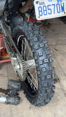 Customer photo review of IRC Tire VE-33S Gekkota Gummy Rear Tire