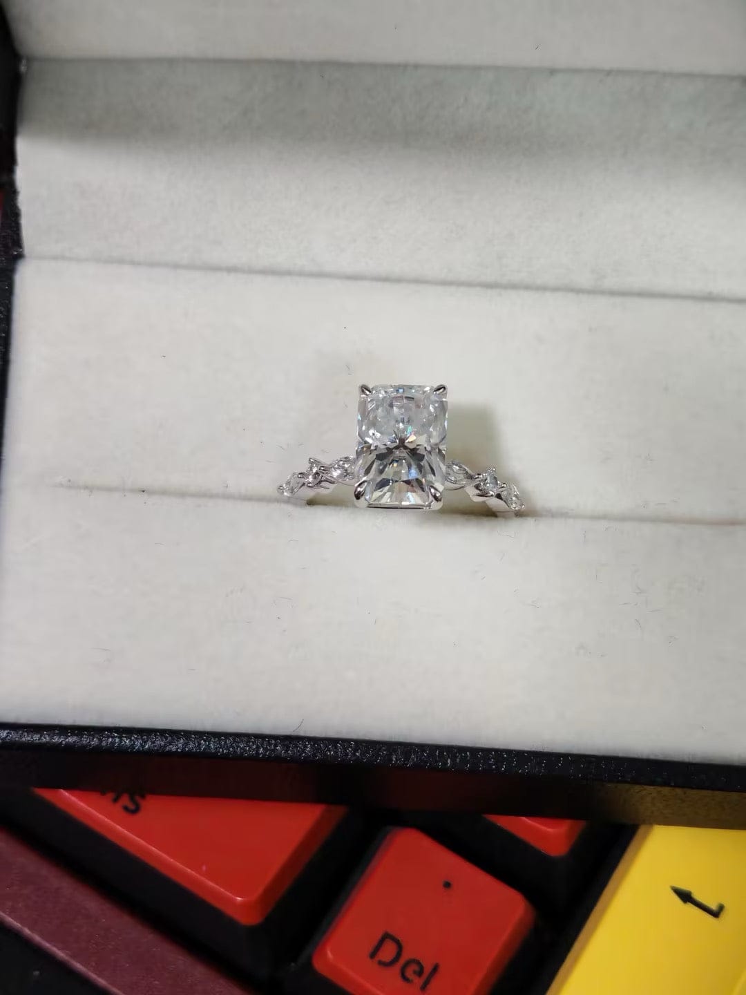 Customer photo review of S925 Moissanite 3.5 Carat Radiant Cut Engagement Ring In Sterling Silver