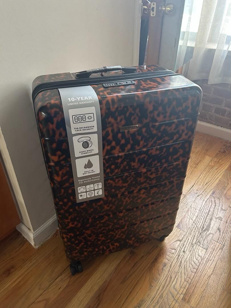 Customer photo review of Cambria Hardside Large Check-In Expandable Spinner
