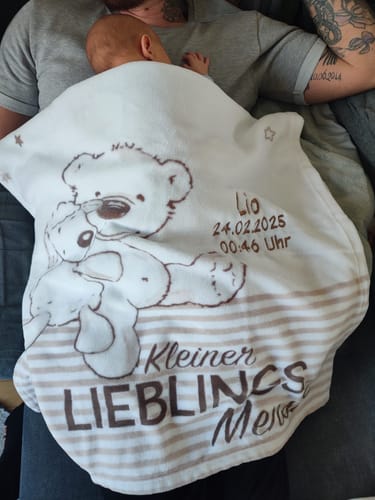 Customer photo review of Kleiner Lieblingsmensch Babydecke mit Namen bestickt 75x100cm
