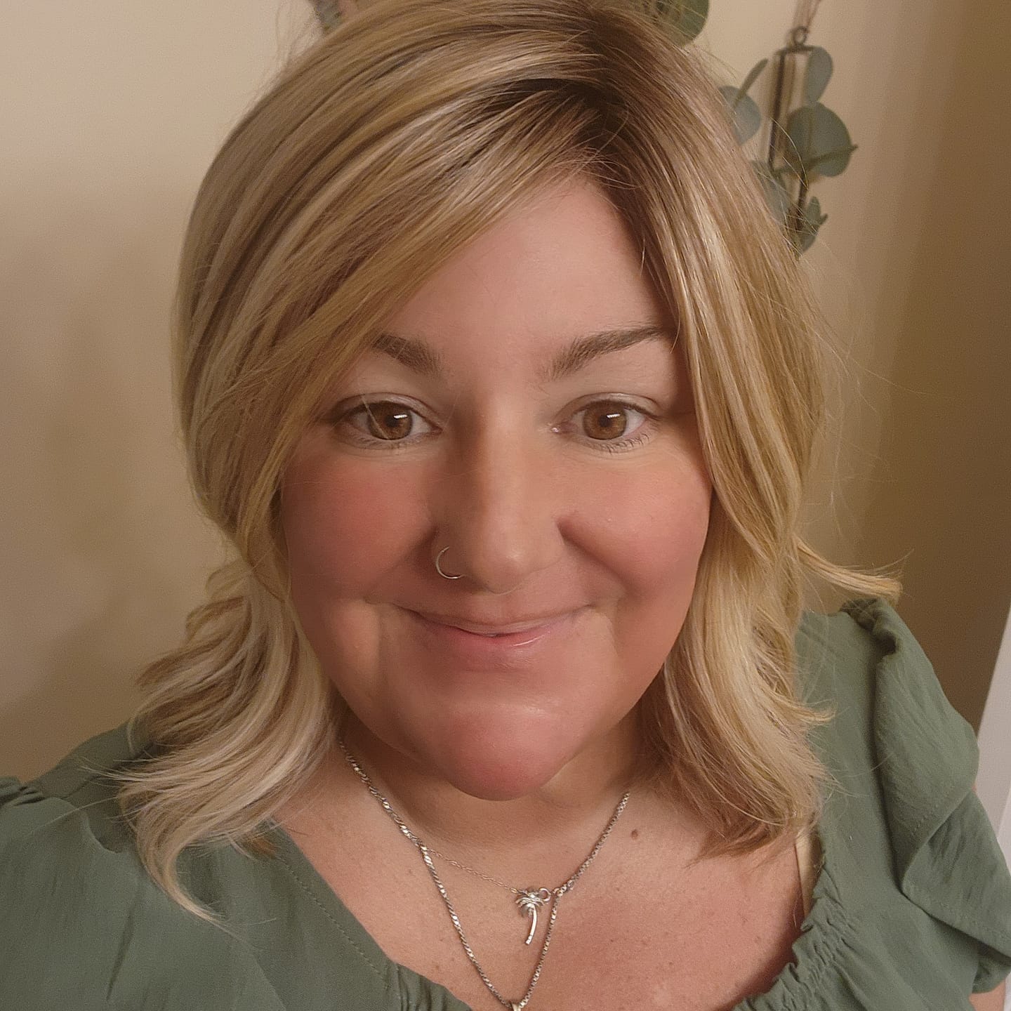 Customer photo review of MEDIA ALERT - Sunlit Beige Blonde