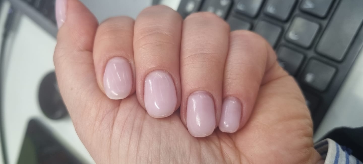 Customer photo review of Semilac One Step Gel Polish Bottle 5ml 252 Milky Pink