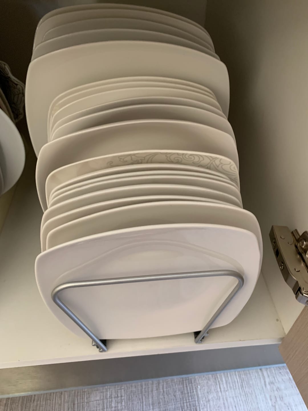 Customer photo review of Organizador para Platos Plates Metaltex®