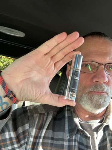 Customer photo review of Smoke & Mirrors | Eau de Parfum