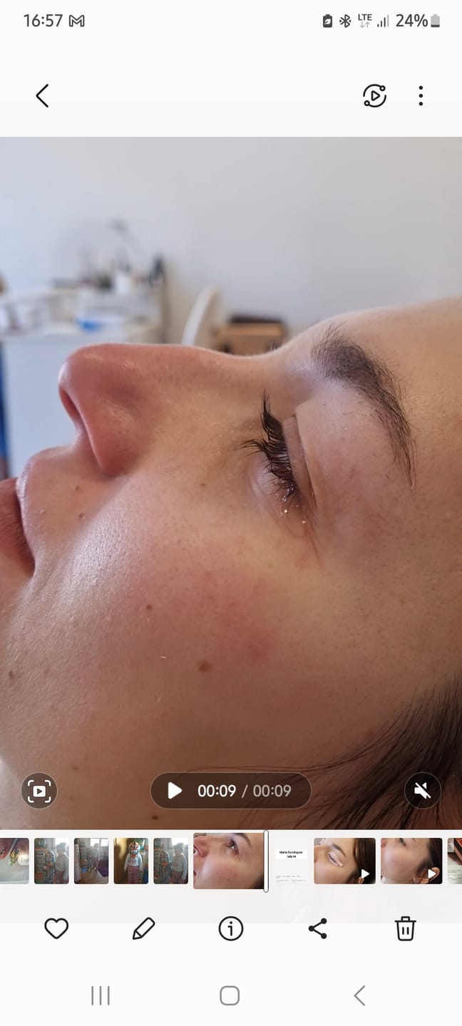 Customer photo review of Tinte de Pestañas y Cejas "Inlei"
