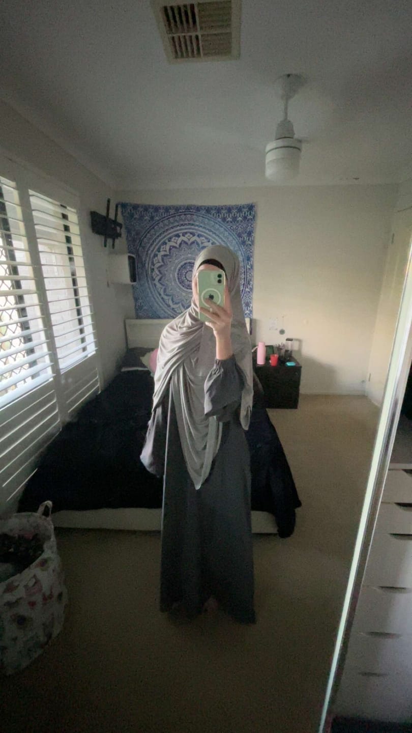 Customer photo review of Essential Cuffed Abaya - Grey