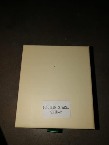 Customer photo review of Armband "Ich bin stark."