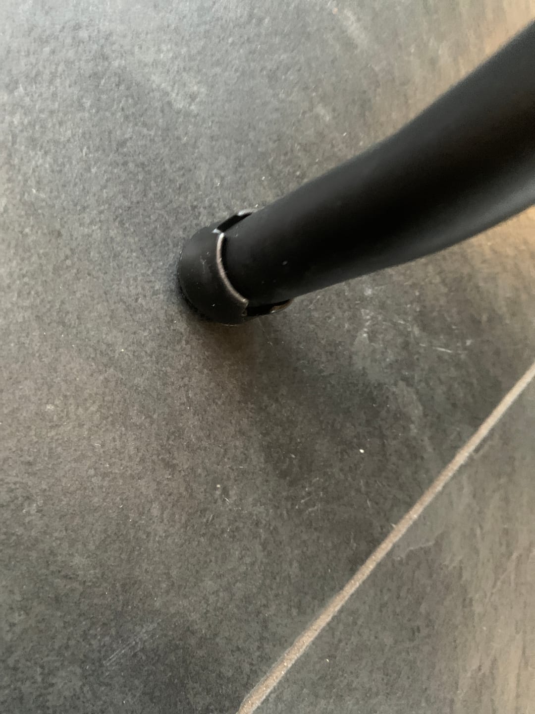 Customer photo review of Stoelpoot Beschermers Vloerbeschermer Ø17-21 mm - 24 stuks