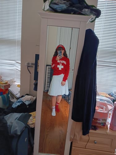 Customer photo review of MM YEAR ROUND PLEATED - WHITE.