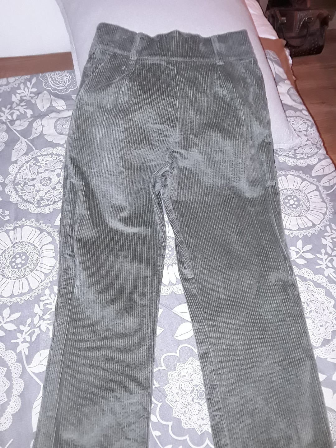 Customer photo review of Pantalon Marcus - velours côtelé kaki