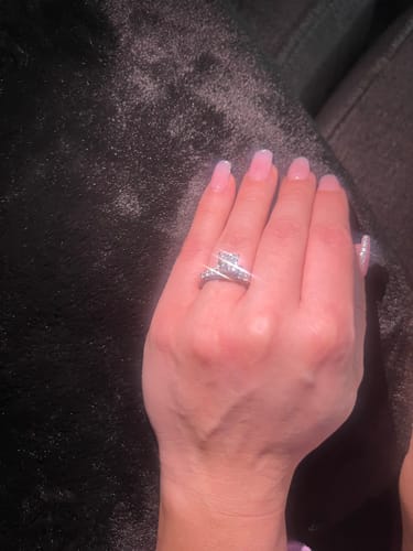 Customer photo review of Doveggs 2.034ct radiant D color VVS1 Clarity Excellent cut lab diamond stone(certified)