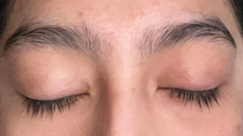Customer photo review of Suero para pestañas y cejas