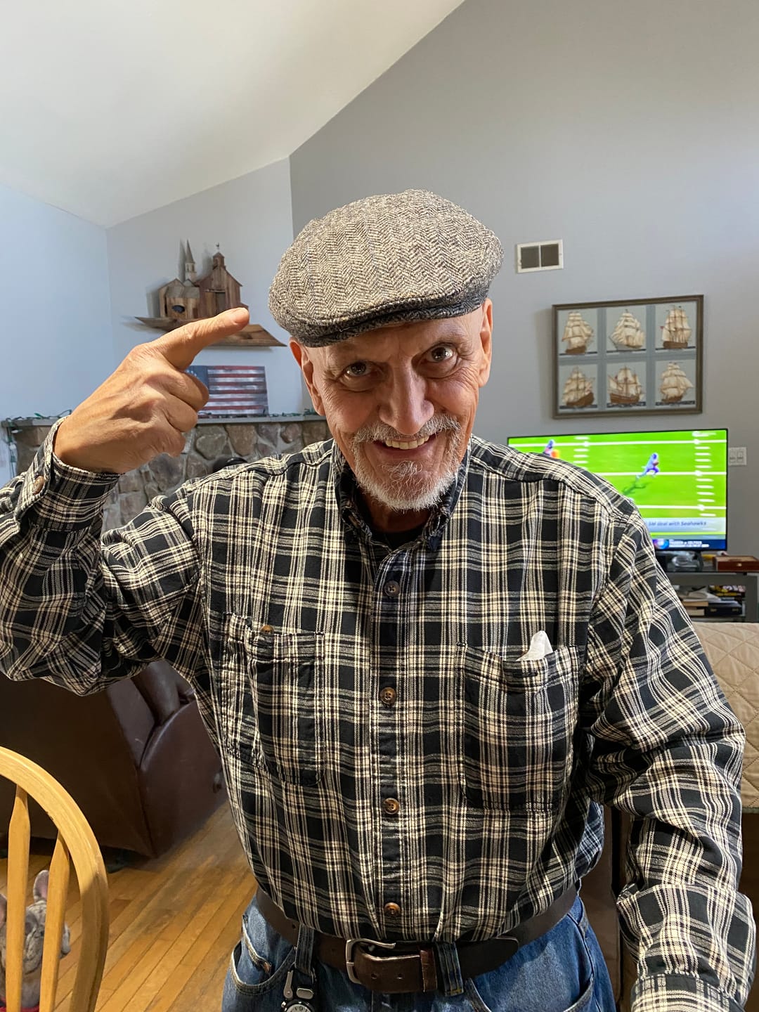 Customer photo review of Mucros Weavers Irish Tweed Trinity Flat Cap