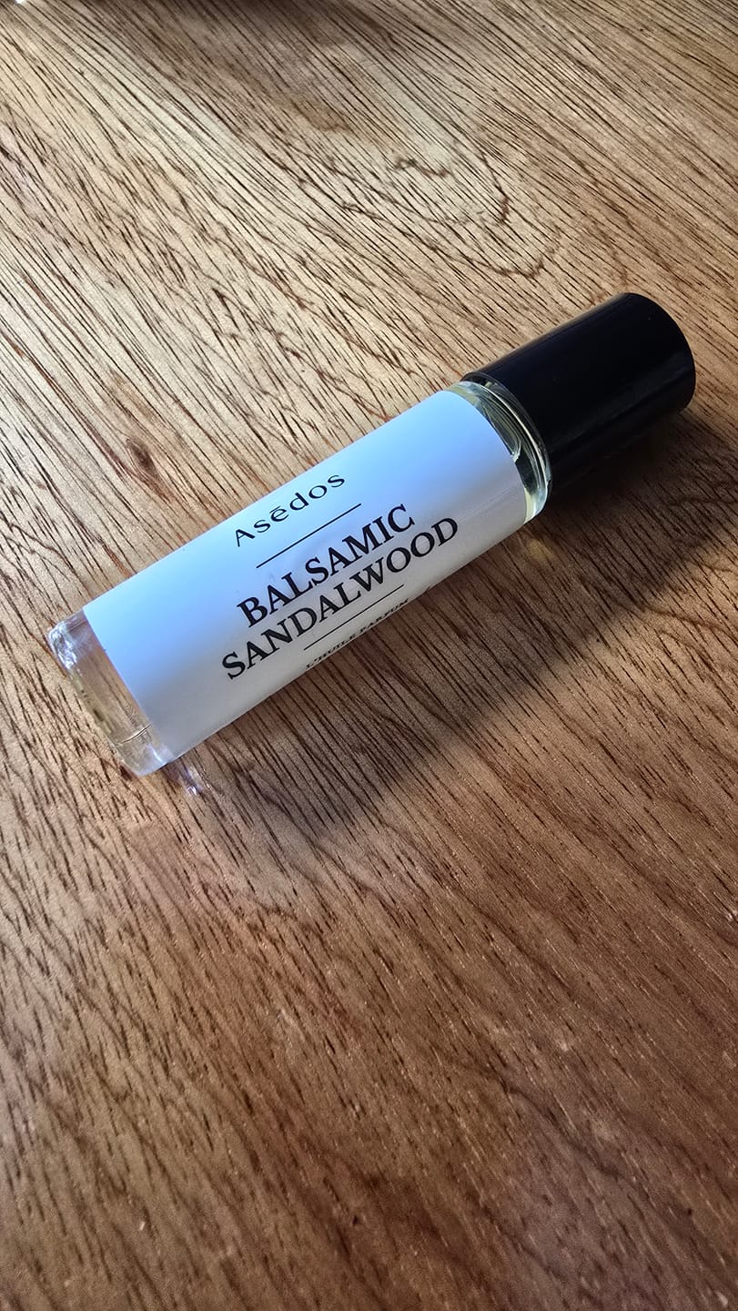 Customer photo review of BALSAMIC SANDALWOOD PERFUME OIL